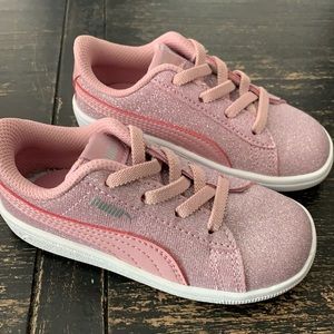 Toddler Girls Pink Glitter Puma’s NEW